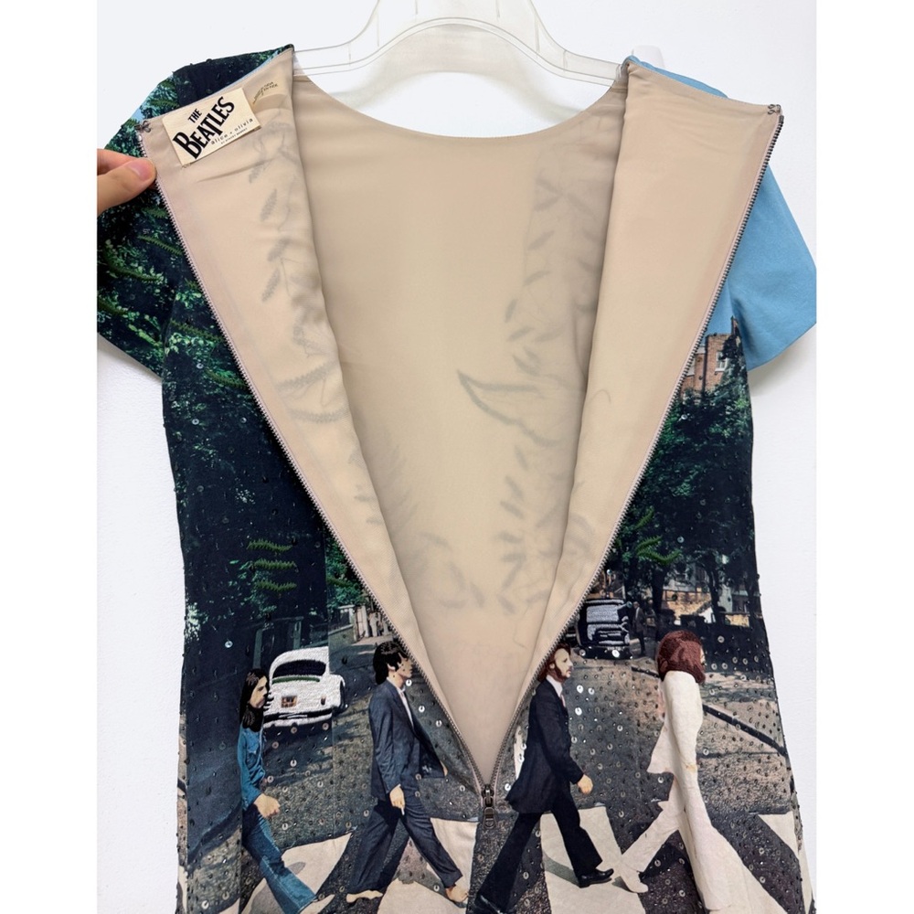Alice + Olivia x The Beatles Abbey Road Print Mini Dress Embellished Sequin 2 - Picture 14 of 16
